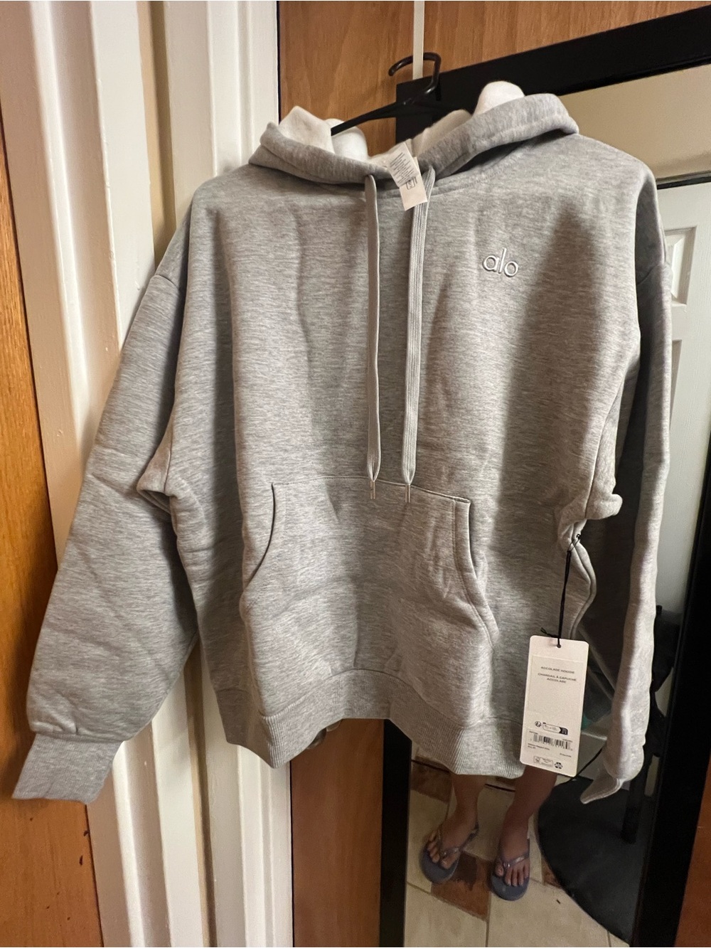 NWT Alo Women’s Grey Pullover Hoodie Sweater